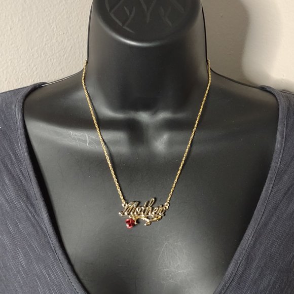 Gold Tone With Red Flower Mother Necklace 18 Inches Long - Picture 10 of 10